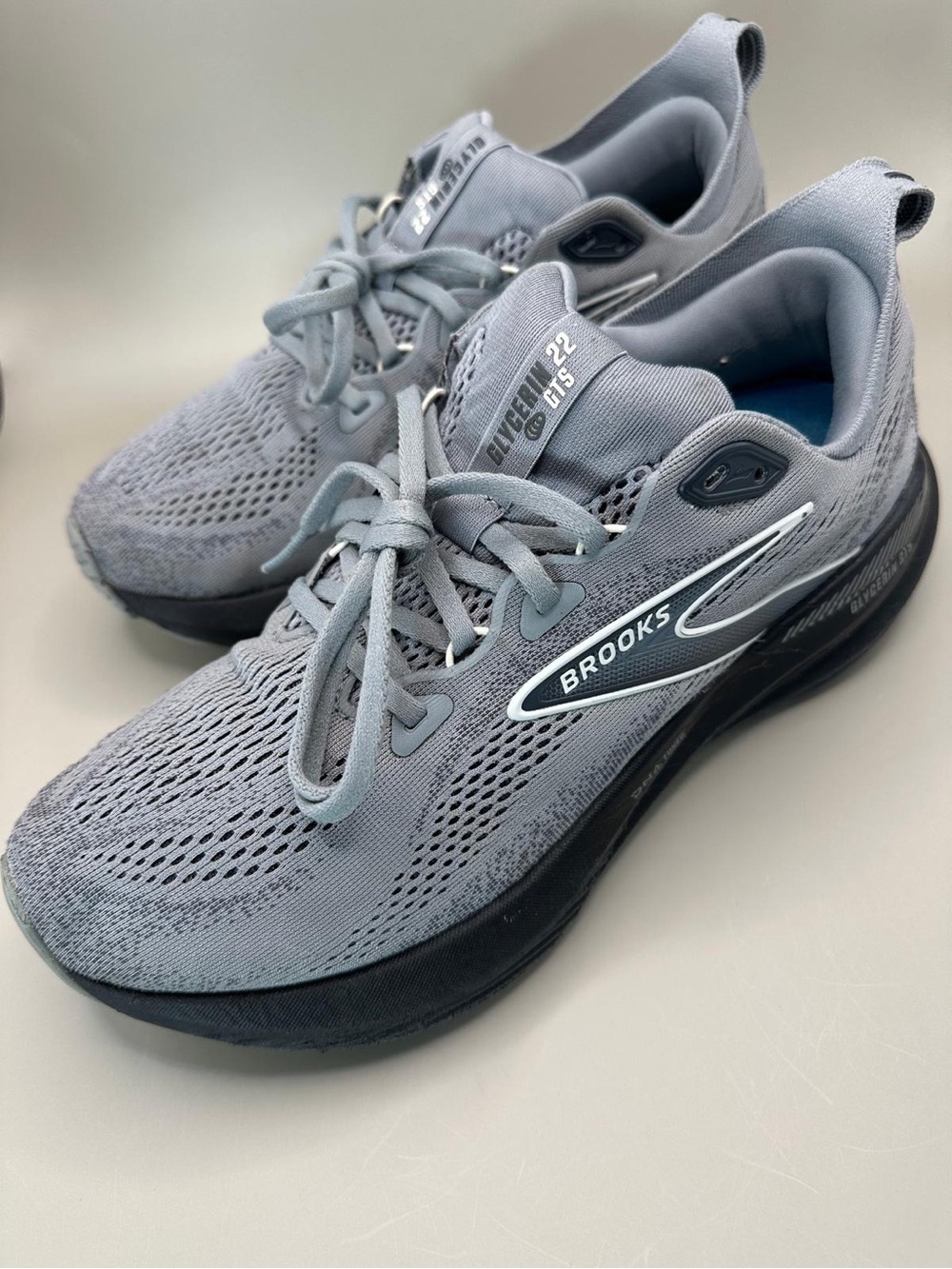 Brooks GLYCERIN 22 Gray Running Sneakers Men’s Size 8.5